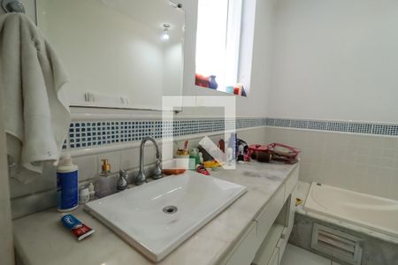 Casa à venda com 1200m², 6 quartos e sem vagaBanheiro da Suíte 5