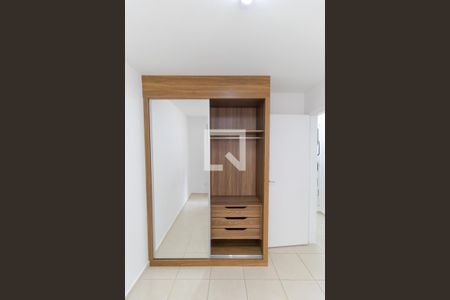 Apartamento para alugar com 48m², 2 quartos e 1 vagaQuarto 01 - Armário