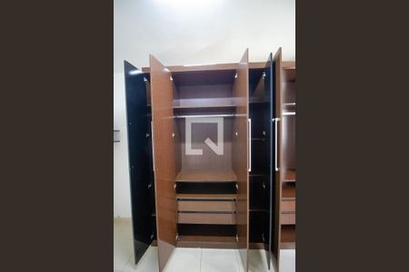 Apartamento para alugar com 48m², 2 quartos e 1 vagaQuarto 02 - Armário