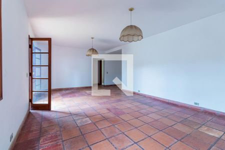 Casa para alugar com 300m², 3 quartos e 6 vagasSalão 