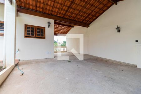 Casa para alugar com 300m², 3 quartos e 6 vagasGaragem