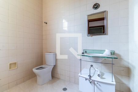 Casa para alugar com 300m², 3 quartos e 6 vagasBanheiro do Salão 