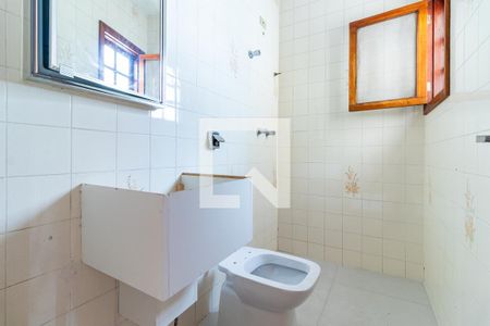 Casa para alugar com 300m², 3 quartos e 6 vagasBanheiro