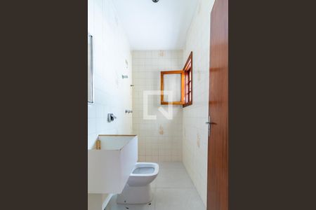 Casa para alugar com 300m², 3 quartos e 6 vagasBanheiro