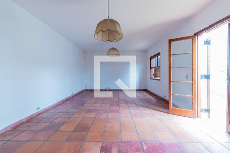 Casa para alugar com 300m², 3 quartos e 6 vagasSalão 