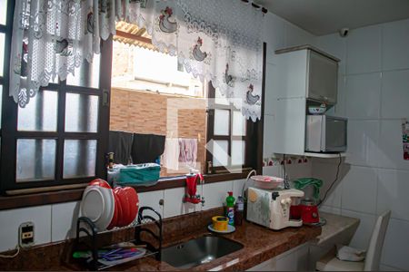 Casa à venda com 91m², 2 quartos e 2 vagascozinha