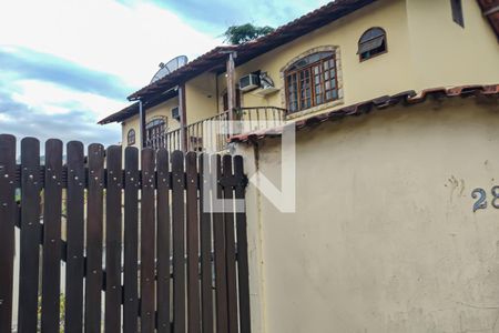 Casa à venda com 91m², 2 quartos e 2 vagasFachada e portaria