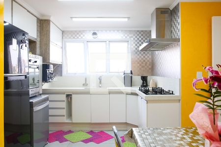 Apartamento para alugar com 133m², 3 quartos e 3 vagas Apartamento para alugar com 133m², 3 quartos e 3 vagasCozinha