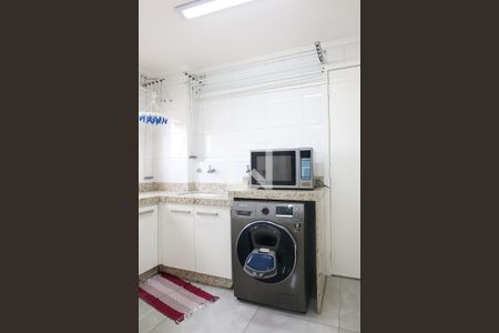 Apartamento para alugar com 133m², 3 quartos e 3 vagas Apartamento para alugar com 133m², 3 quartos e 3 vagasLavanderia
