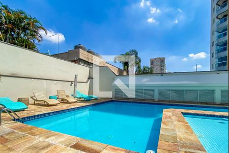 Apartamento para alugar com 133m², 3 quartos e 3 vagas Apartamento para alugar com 133m², 3 quartos e 3 vagasÁrea comum - Piscina