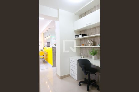 Apartamento para alugar com 133m², 3 quartos e 3 vagas Apartamento para alugar com 133m², 3 quartos e 3 vagasCorredor