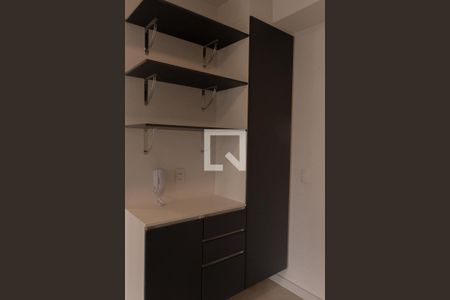Cozinha de apartamento à venda com 1 quarto, 32m² em Pinheiros, São Paulo