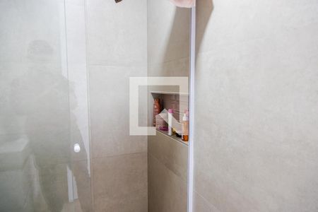 Apartamento à venda com 120m², 2 quartos e 2 vagas Apartamento à venda com 120m², 2 quartos e 2 vagasBanheiro da Suíte 1