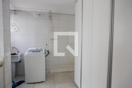 Apartamento à venda com 120m², 2 quartos e 2 vagas Apartamento à venda com 120m², 2 quartos e 2 vagasÁrea de Serviço