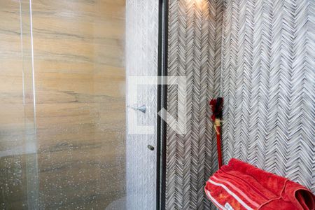 Apartamento à venda com 120m², 2 quartos e 2 vagas Apartamento à venda com 120m², 2 quartos e 2 vagasBanheiro 1 da Suíte 2