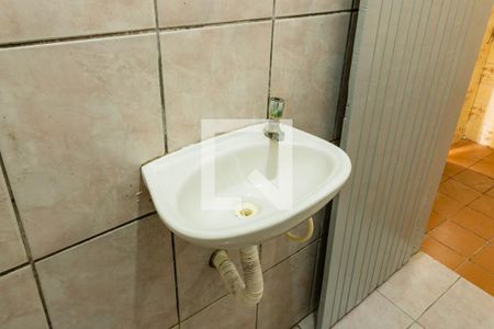 Banheiro de casa para alugar com 1 quarto, 35m² em Vila Prudente, São Paulo
