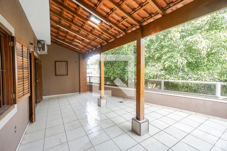 Casa à venda com 147m², 4 quartos e 2 vagasTerraço