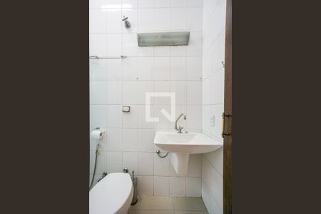 Casa à venda com 147m², 4 quartos e 2 vagasBanheiro social