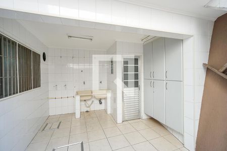 Casa à venda com 147m², 4 quartos e 2 vagasQuintal