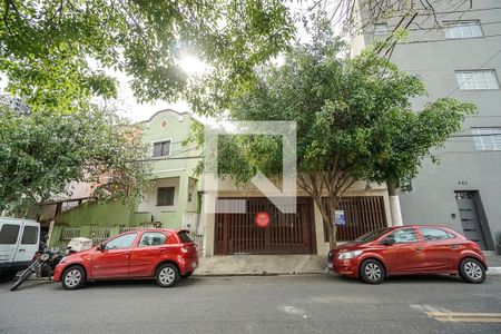 Casa à venda com 147m², 4 quartos e 2 vagasFachada