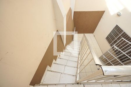 Casa à venda com 147m², 4 quartos e 2 vagasEscada da edicola