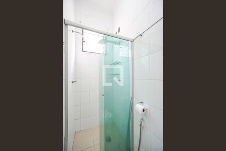 Casa à venda com 147m², 4 quartos e 2 vagasBanheiro social