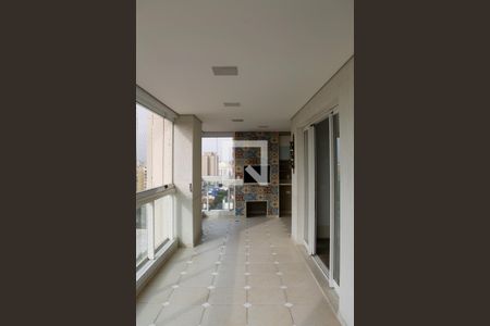 Apartamento à venda com 285m², 3 quartos e 4 vagas Apartamento à venda com 285m², 3 quartos e 4 vagasSacada