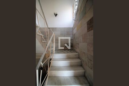 Escada de casa à venda com 3 quartos, 200m² em Higienópolis, Rio de Janeiro
