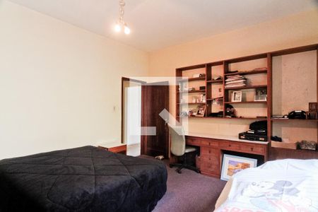 Casa à venda com 250m², 3 quartos e 6 vagas Casa à venda com 250m², 3 quartos e 6 vagasQuarto 1