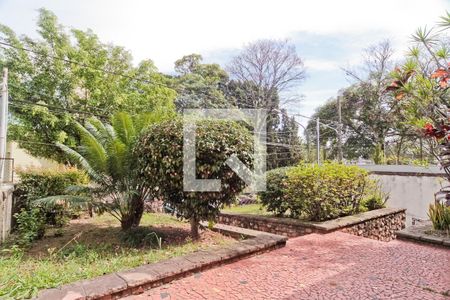 Casa à venda com 250m², 3 quartos e 6 vagas Casa à venda com 250m², 3 quartos e 6 vagasÁrea Externa