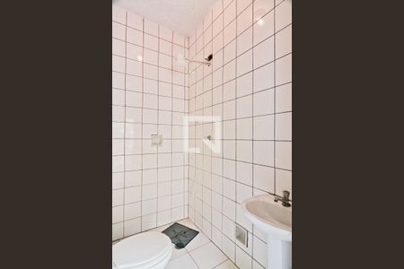 Casa à venda com 250m², 3 quartos e 6 vagas Casa à venda com 250m², 3 quartos e 6 vagasBanheiro de Serviço