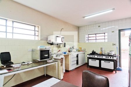 Casa à venda com 250m², 3 quartos e 6 vagas Casa à venda com 250m², 3 quartos e 6 vagasCozinha