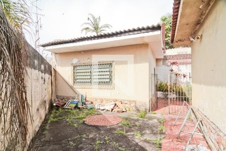 Casa à venda com 250m², 3 quartos e 6 vagas Casa à venda com 250m², 3 quartos e 6 vagasÁrea Externa