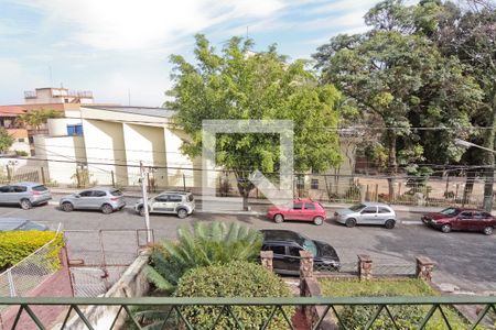 Casa à venda com 250m², 3 quartos e 6 vagas Casa à venda com 250m², 3 quartos e 6 vagasVista