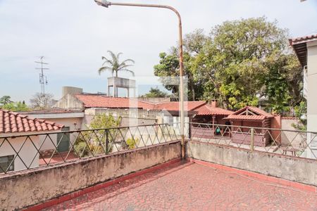 Casa à venda com 250m², 3 quartos e 6 vagas Casa à venda com 250m², 3 quartos e 6 vagasVaranda