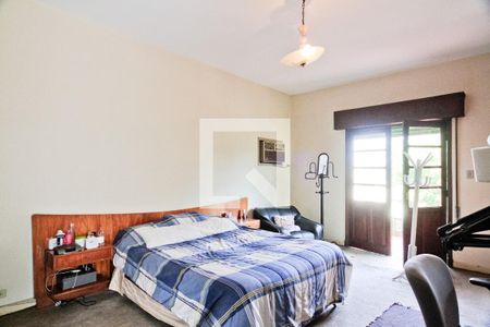 Casa à venda com 250m², 3 quartos e 6 vagas Casa à venda com 250m², 3 quartos e 6 vagasQuarto 3