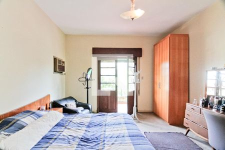 Casa à venda com 250m², 3 quartos e 6 vagas Casa à venda com 250m², 3 quartos e 6 vagasQuarto 3