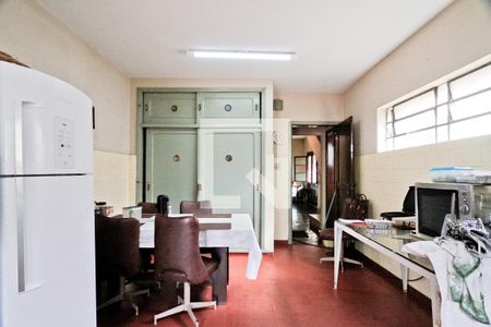 Casa à venda com 250m², 3 quartos e 6 vagas Casa à venda com 250m², 3 quartos e 6 vagasCozinha