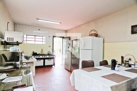 Casa à venda com 250m², 3 quartos e 6 vagas Casa à venda com 250m², 3 quartos e 6 vagasCozinha