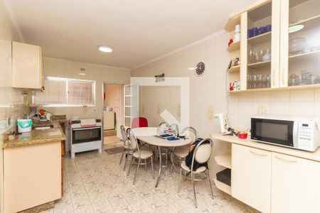 Casa à venda com 247m², 5 quartos e 2 vagasCozinha 