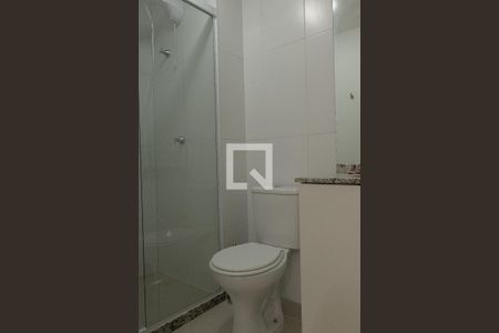 Banheiro de apartamento para alugar com 1 quarto, 26m² em Pinheiros, São Paulo