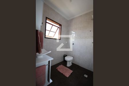 Casa à venda com 390m², 4 quartos e 3 vagasBanheiro do Quarto 3 (suíte)