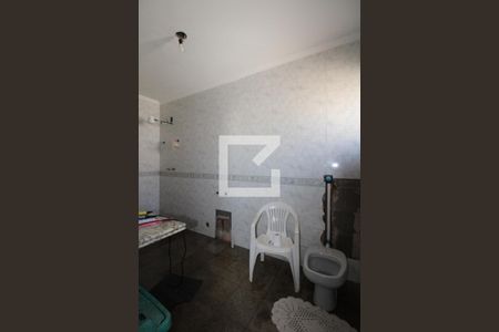 Casa à venda com 390m², 4 quartos e 3 vagasBanheiro do Quarto 1 (suíte)