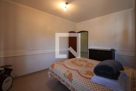 Casa à venda com 390m², 4 quartos e 3 vagasQuarto 2 (suíte)