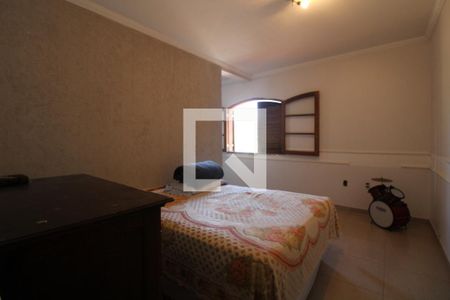 Casa à venda com 390m², 4 quartos e 3 vagasQuarto 2 (suíte)