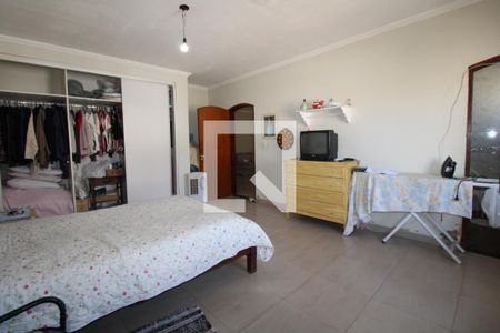 Casa à venda com 390m², 4 quartos e 3 vagasQuarto 1 (suíte)