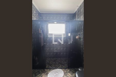 Casa à venda com 430m², 4 quartos e 5 vagasBanheiro da Suíte 2