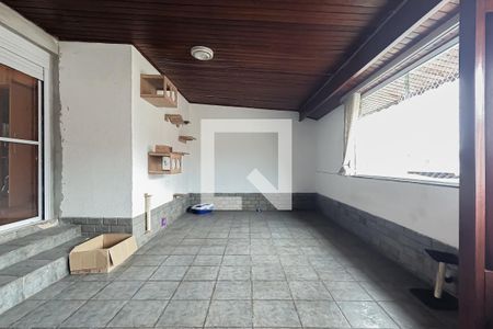 Casa à venda com 430m², 4 quartos e 5 vagasVaranda das Suítes 