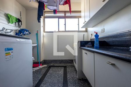 Apartamento à venda com 394m², 4 quartos e 5 vagas Apartamento à venda com 394m², 4 quartos e 5 vagasÁrea de Serviço