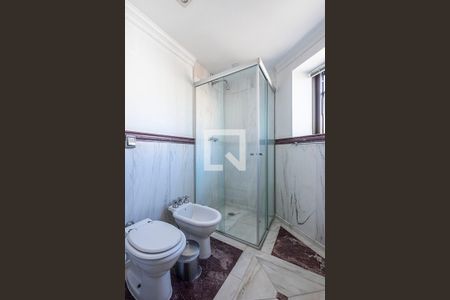 Apartamento à venda com 394m², 4 quartos e 5 vagas Apartamento à venda com 394m², 4 quartos e 5 vagasSuíte 4 - Banheiro